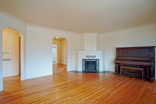 425 Sierra Drive SE, Albuquerque, NM 87108