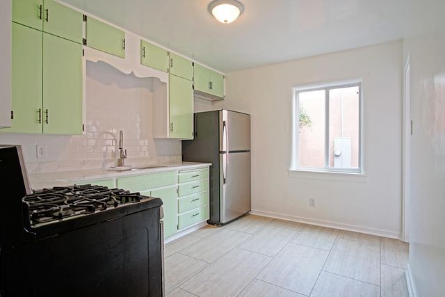 425 Sierra Drive SE, Albuquerque, NM 87108