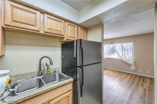 100 South Crestline Drive 65, Las Vegas, NV 89107