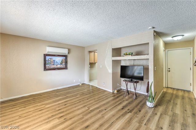 100 South Crestline Drive 65, Las Vegas, NV 89107