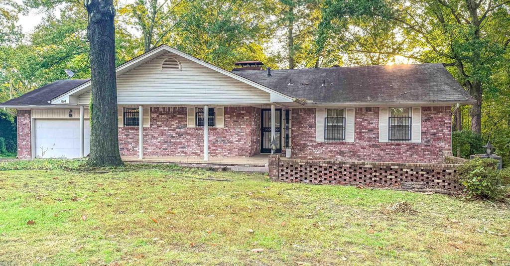 1309 Crest Circle, Benton, AR 72015