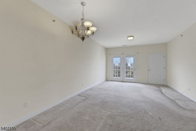 520 Victor St 42, Saddle Brook Twp., NJ 07663