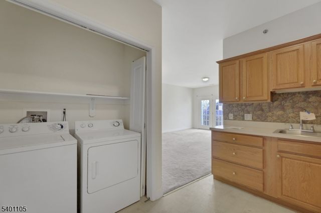 520 Victor St 42, Saddle Brook Twp., NJ 07663