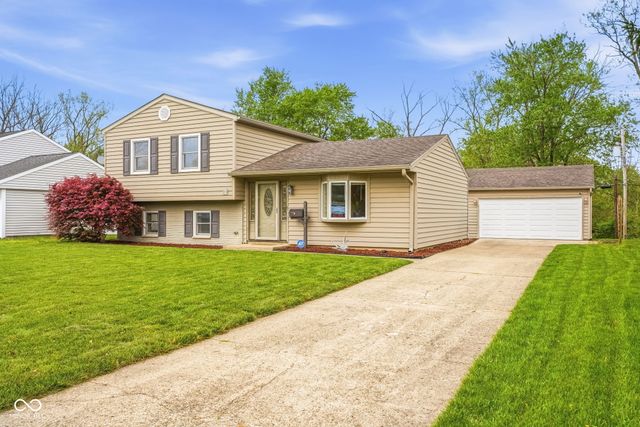 3077 Hawcreek Boulevard, Columbus, IN 47203