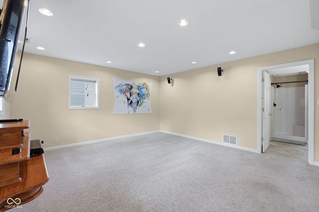 3077 Hawcreek Boulevard, Columbus, IN 47203