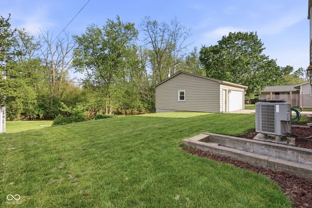 3077 Hawcreek Boulevard, Columbus, IN 47203