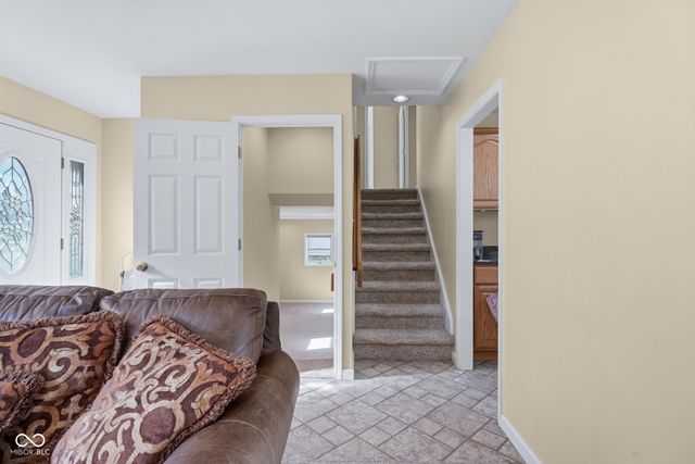3077 Hawcreek Boulevard, Columbus, IN 47203