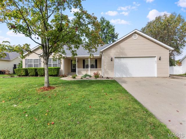 710 Mary Ann Court, Freeburg, IL 62243