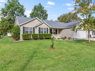 710 Mary Ann Court, Freeburg, IL 62243