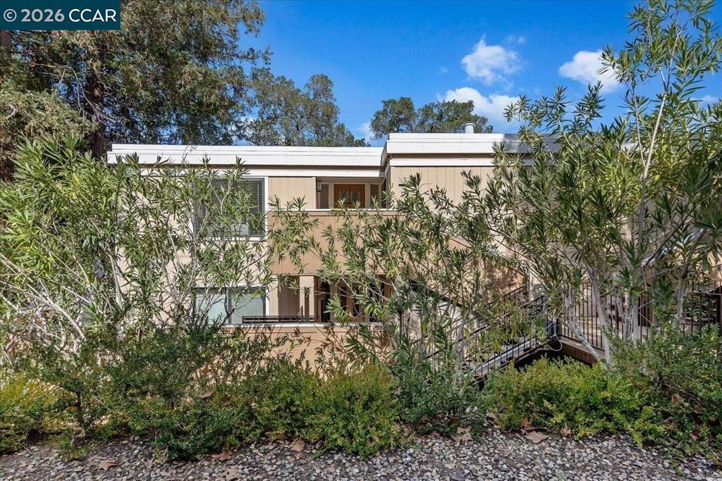 Image 26 of property listing at 1332 1332 Running Springs Rd 1, Walnut Creek, CA 94595