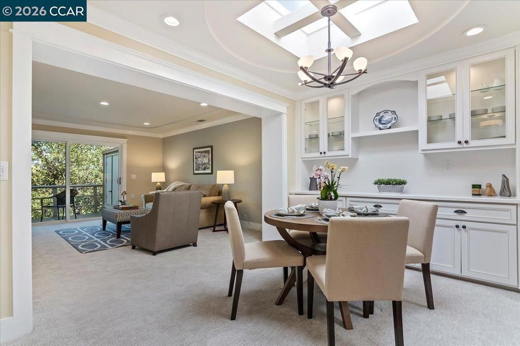 Image 6 of property listing at 1332 1332 Running Springs Rd 1, Walnut Creek, CA 94595