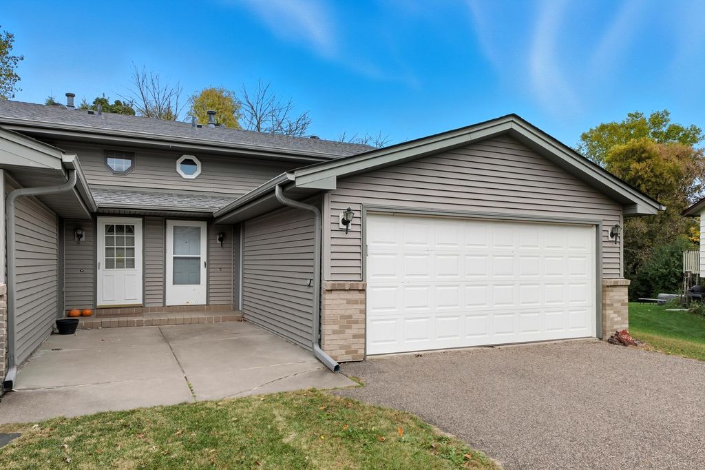 4230 Ximines Lane N, Plymouth, MN 55441