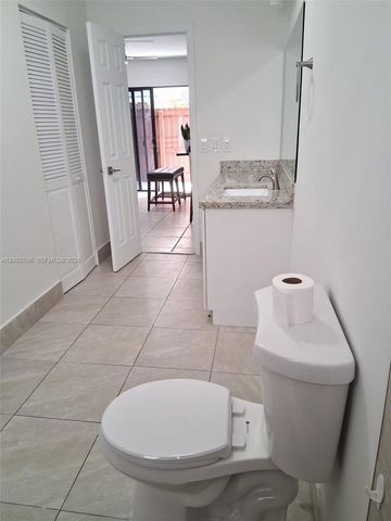 1231 SW 136th Pl B, Miami, FL 33184