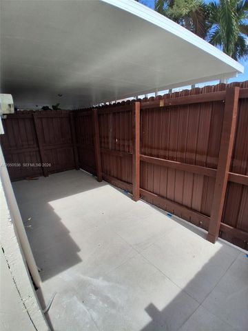 1231 SW 136th Pl B, Miami, FL 33184