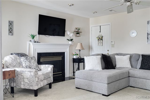 125 Prestige Pl, Colonial Heights, VA 23834