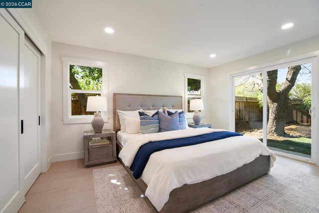 1543 Laverne Ct, Concord, CA 94521