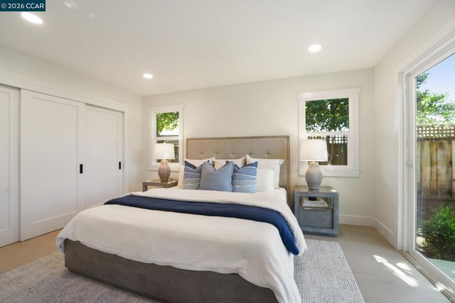 1543 Laverne Ct, Concord, CA 94521