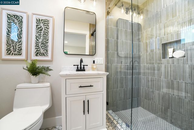 1543 Laverne Ct, Concord, CA 94521