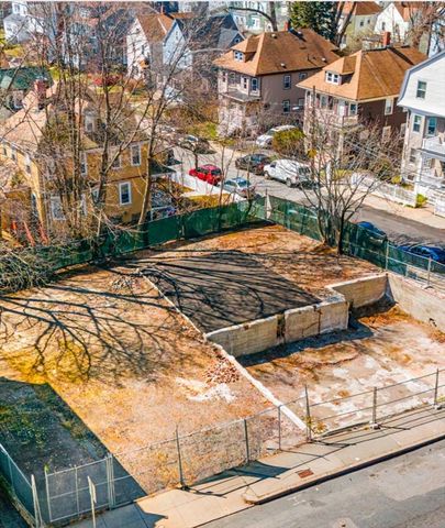 839-843 Cummins Hwy, Boston, MA 02126