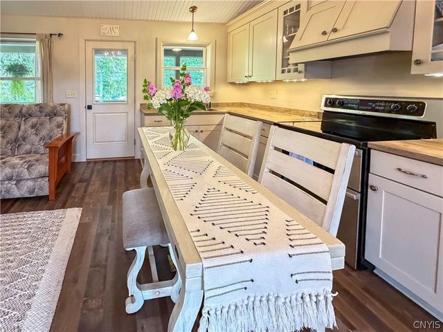 63 Pulsifer Drive, Auburn, NY 13021