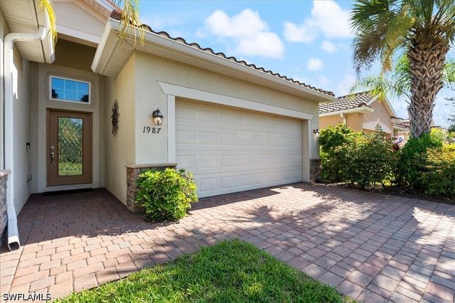 1987 Fairmont LN, Naples, FL 34120