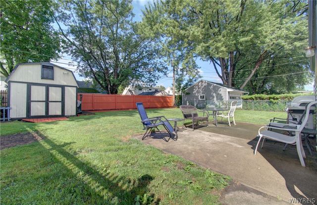 83 Leawood Drive, Tonawanda, NY 14150