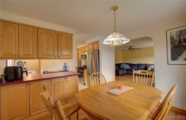 83 Leawood Drive, Tonawanda, NY 14150