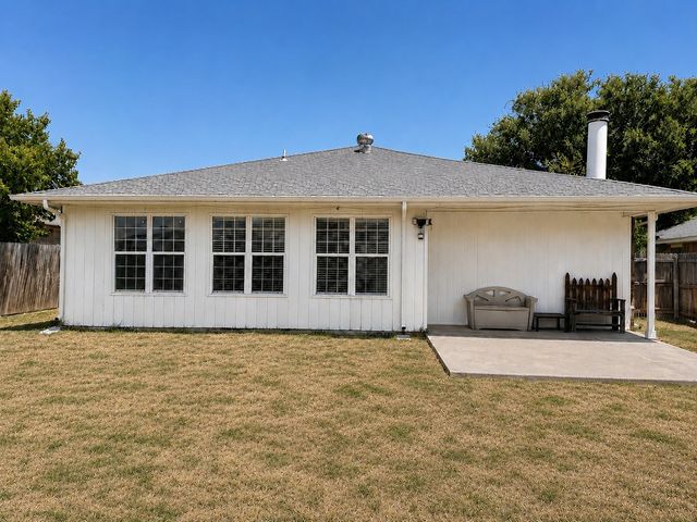 5306 Pampas Court, Arlington, TX 76018