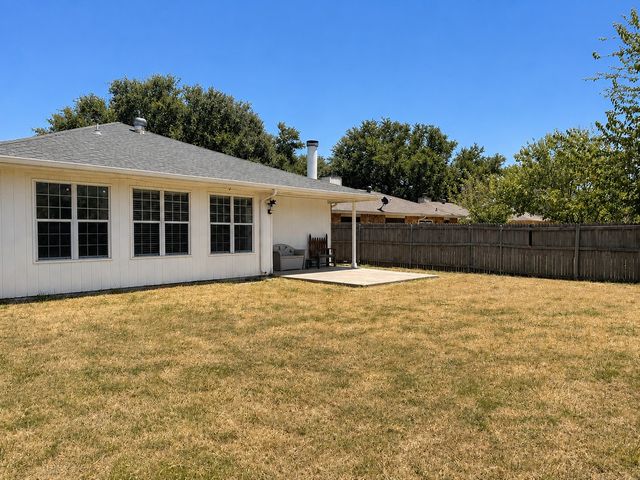 5306 Pampas Court, Arlington, TX 76018