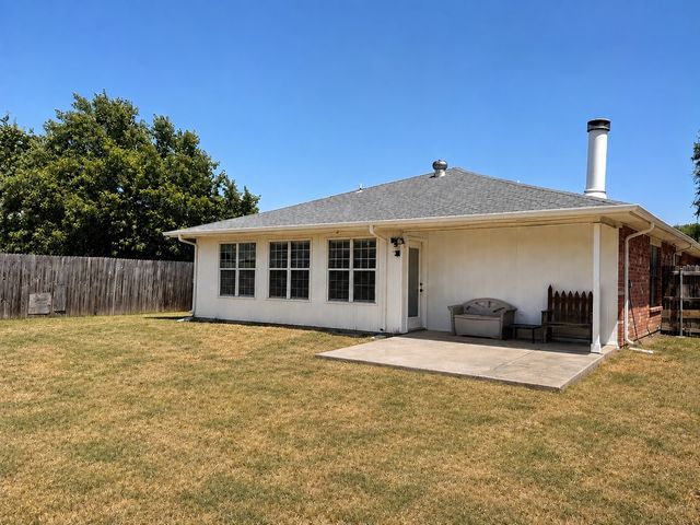 5306 Pampas Court, Arlington, TX 76018