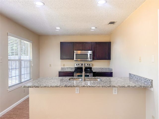 5306 Pampas Court, Arlington, TX 76018