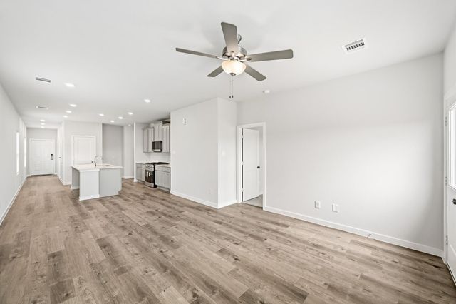 1887 Redwood Lane, Dayton, TX 77535