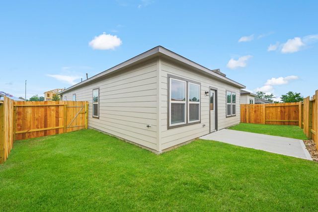 1887 Redwood Lane, Dayton, TX 77535