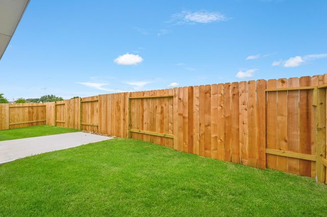 1887 Redwood Lane, Dayton, TX 77535