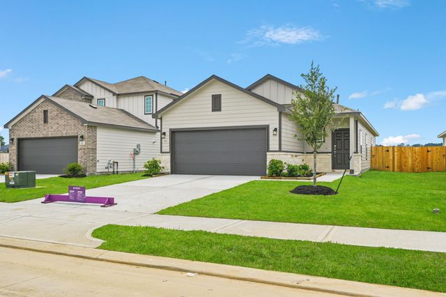 1887 Redwood Lane, Dayton, TX 77535