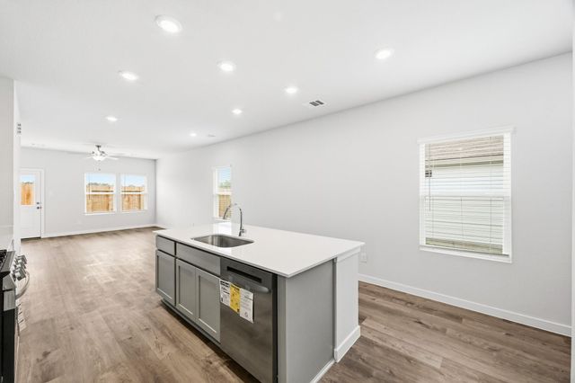 1887 Redwood Lane, Dayton, TX 77535