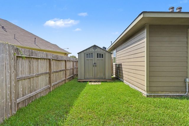1061 Shadow Bend Court, Conroe, TX 77301