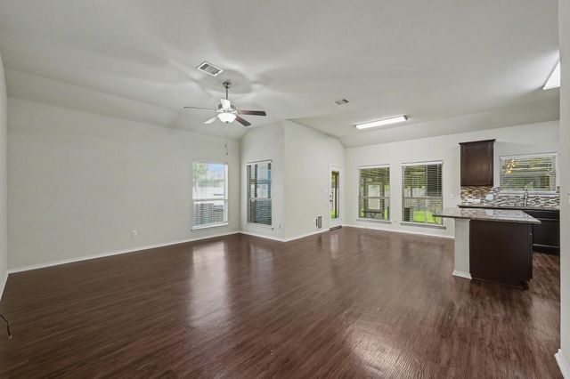 1061 Shadow Bend Court, Conroe, TX 77301