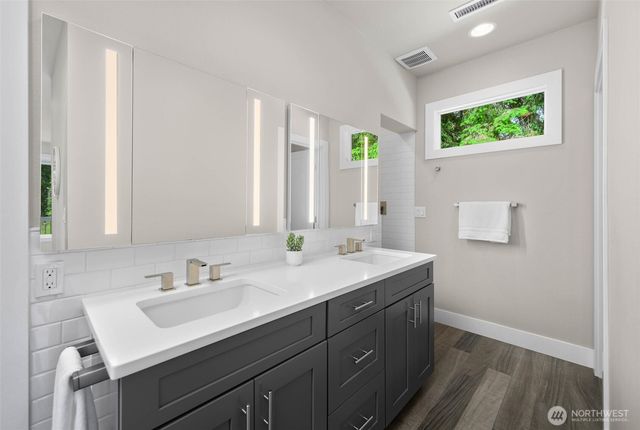 7020 Holmes Island Road SE, Olympia, WA 98503