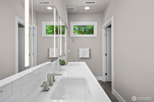 7020 Holmes Island Road SE, Olympia, WA 98503