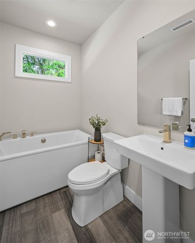 7020 Holmes Island Road SE, Olympia, WA 98503