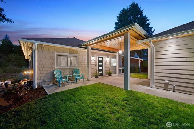 7020 Holmes Island Road SE, Olympia, WA 98503