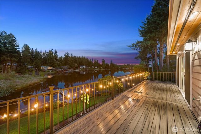 7020 Holmes Island Road SE, Olympia, WA 98503