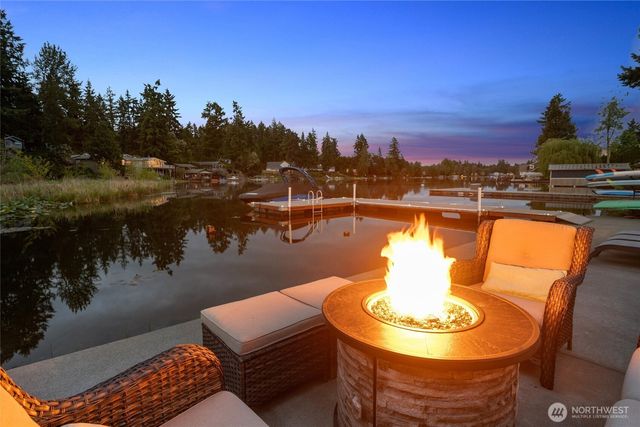 7020 Holmes Island Road SE, Olympia, WA 98503