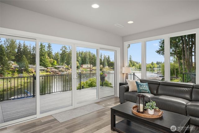 7020 Holmes Island Road SE, Olympia, WA 98503