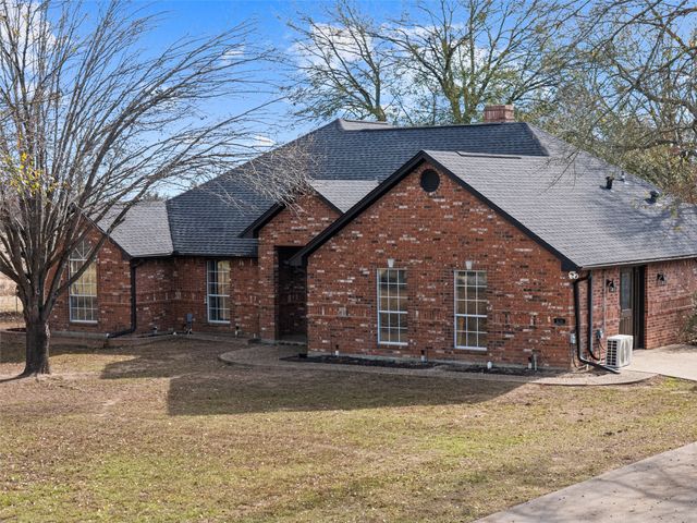 510 Oklahoma Street, Van, TX 75790