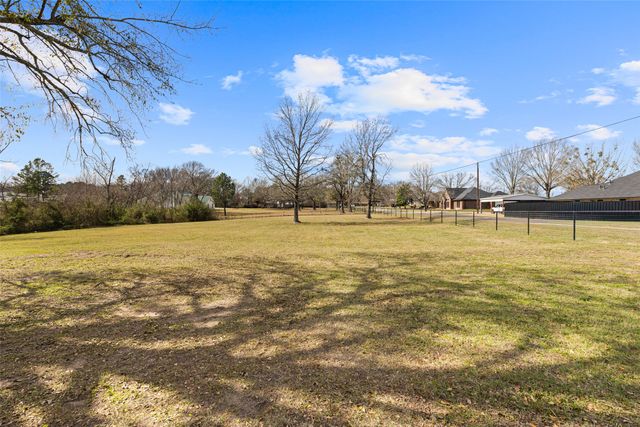 510 Oklahoma Street, Van, TX 75790