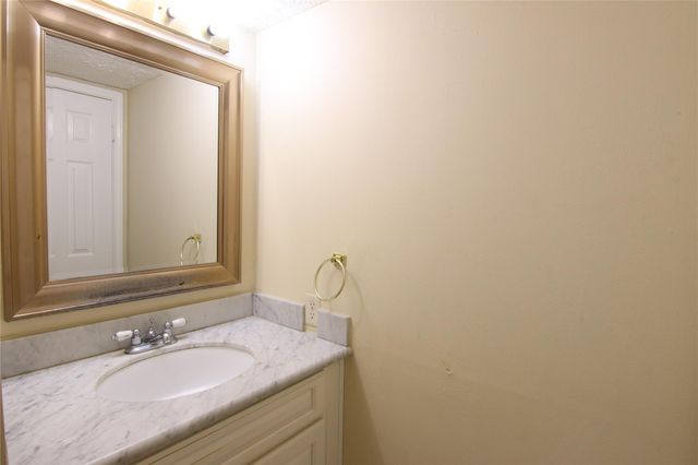 12430 Brook Meadows Lane, Stafford, TX 77477