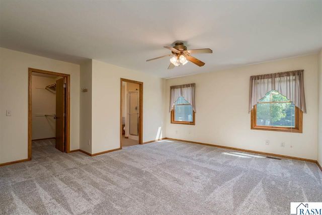 18 Columbia Court, North Mankato, MN 56003