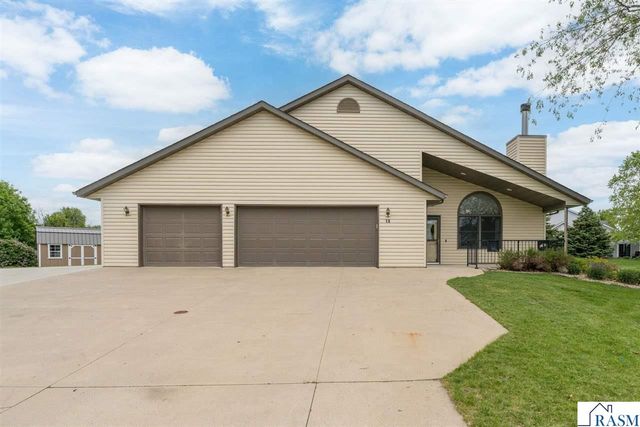 18 Columbia Court, North Mankato, MN 56003